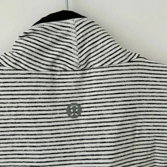 Lululemon 1/4 zip  striped running shirt - Picture 11 of 12